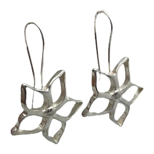 Pendiente gancho Irregular Blom G en plata chapado 10µ