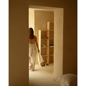 Estanteria de madera maciza en tono natural con 3 estantes Alto: 146 Largo: 40 Ancho: 20