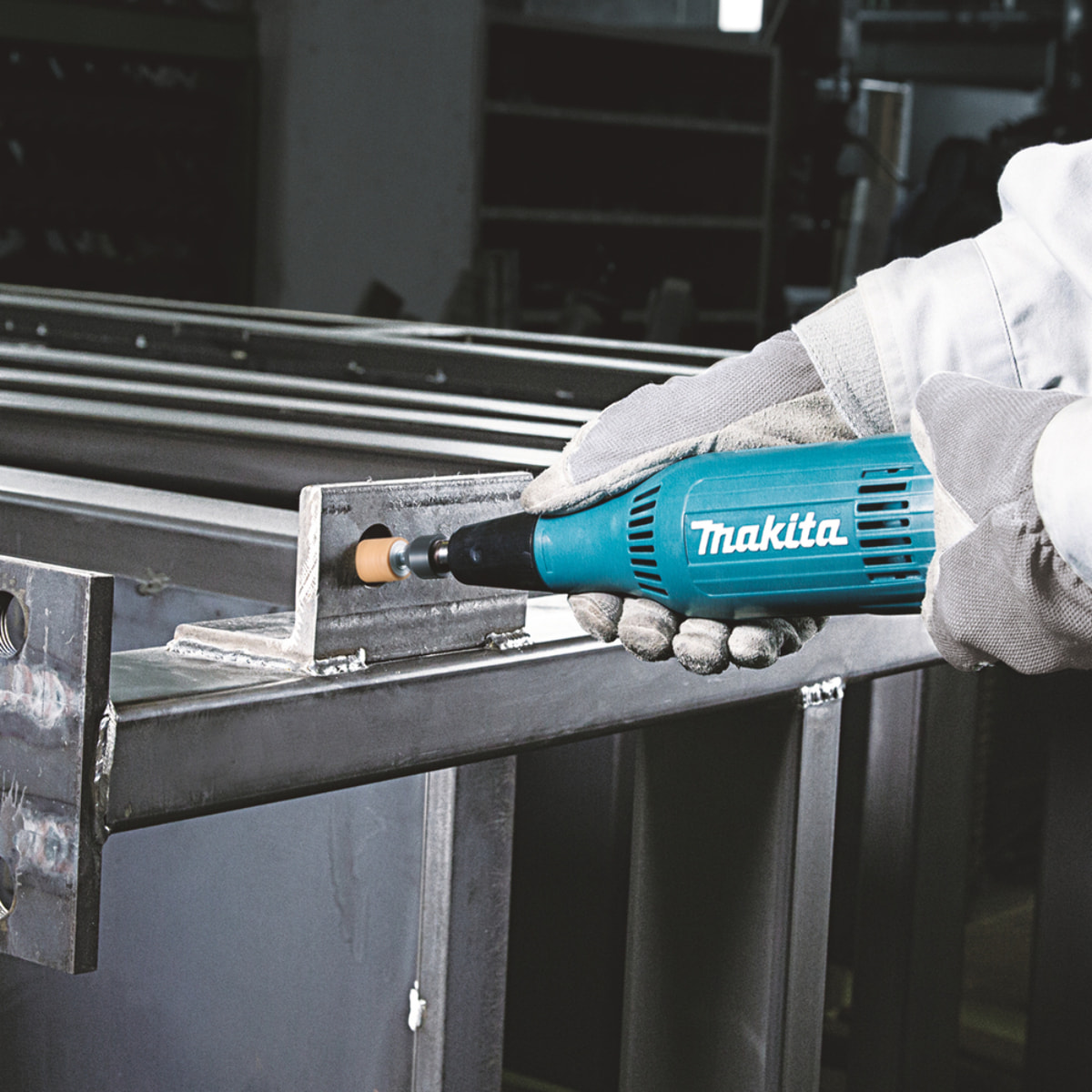 Amoladora recta 240 W MAKITA - GD0603