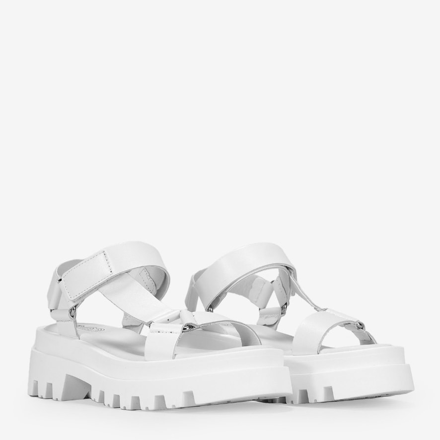 Sandalias deportivas blancas en piel con suela track