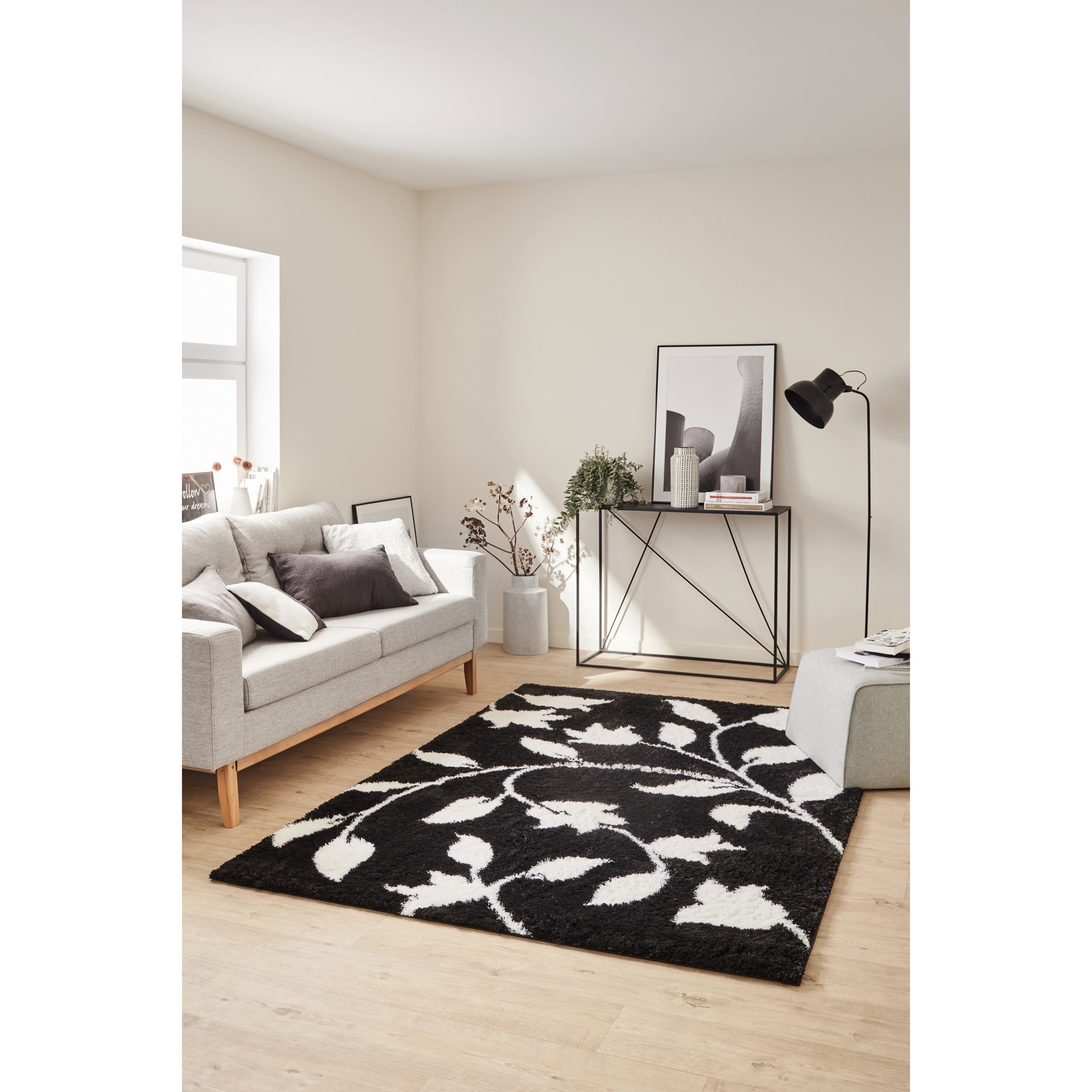 Oslo - tapis salon à poils longs avec motif linéaires noir