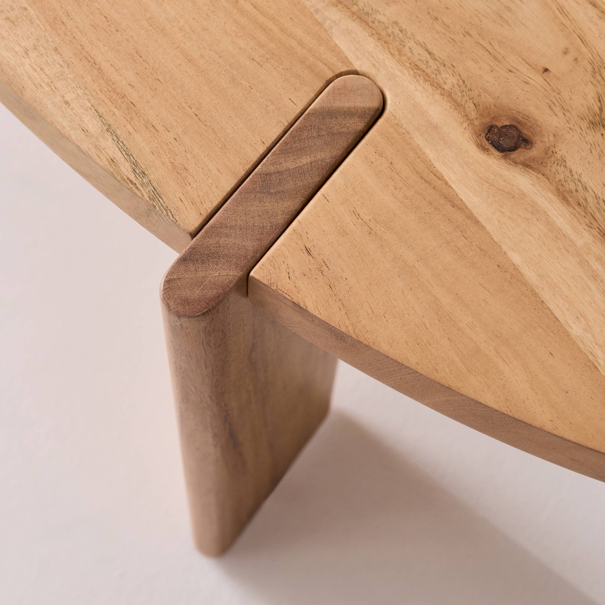 Table basse ovale en bois d'acacia naturel 120cm