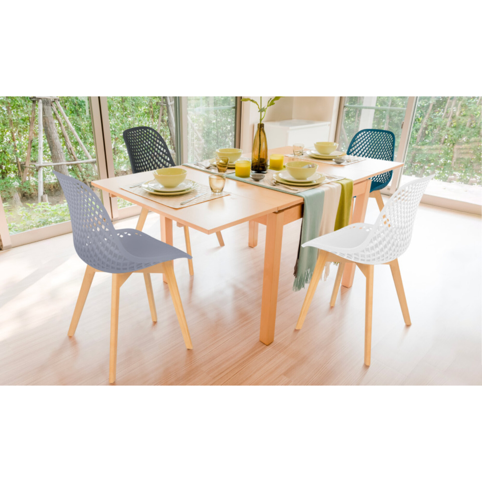 Chaises Maëlle assise ajourée mix de couleurs :  1x blanc, 1x gris foncé, 1x gris clair et 1x bleu canard - lot de 4