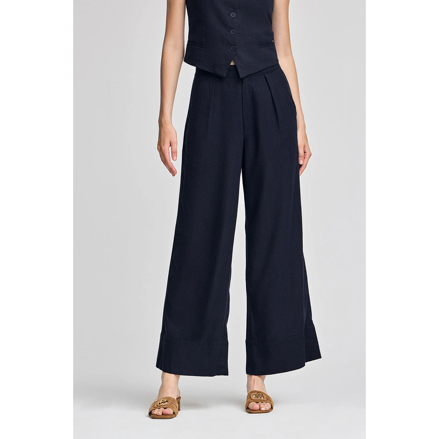 Pantaloni Deia blu marino in cotone e lino con dettagli Polo Club