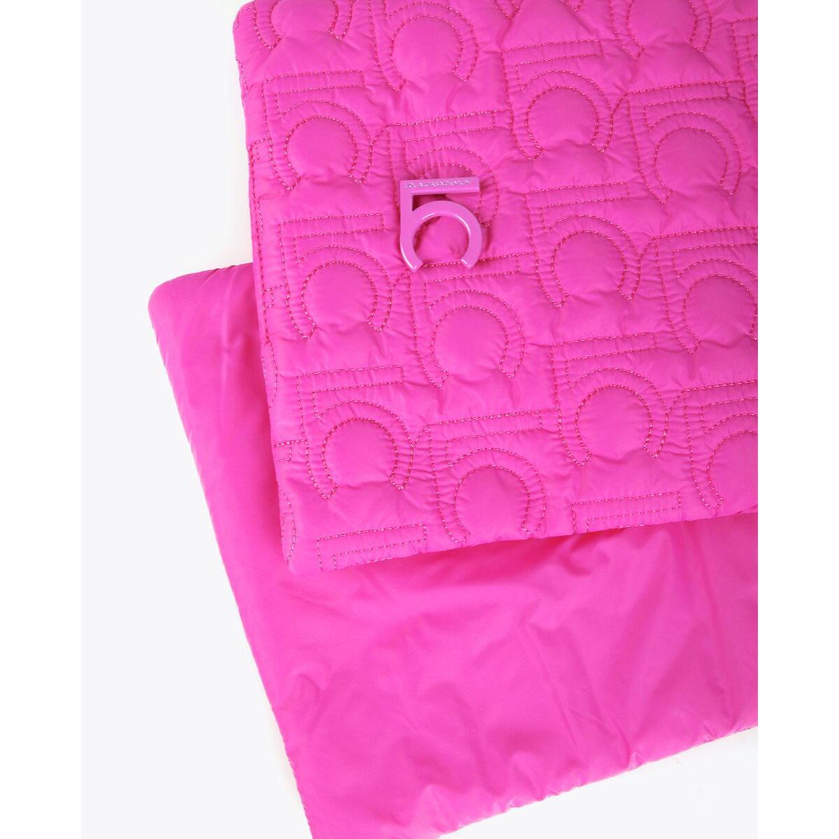 Monogramma in nylon con colletto imbottito