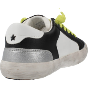 Zapatillas Niña de la marca GEOX  modelo J GISLI GIRL NEGRO