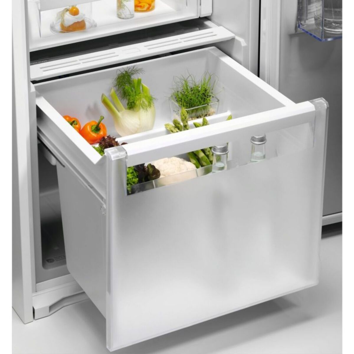 Réfrigérateur 1 porte encastrable ELECTROLUX ERD6DE18S1