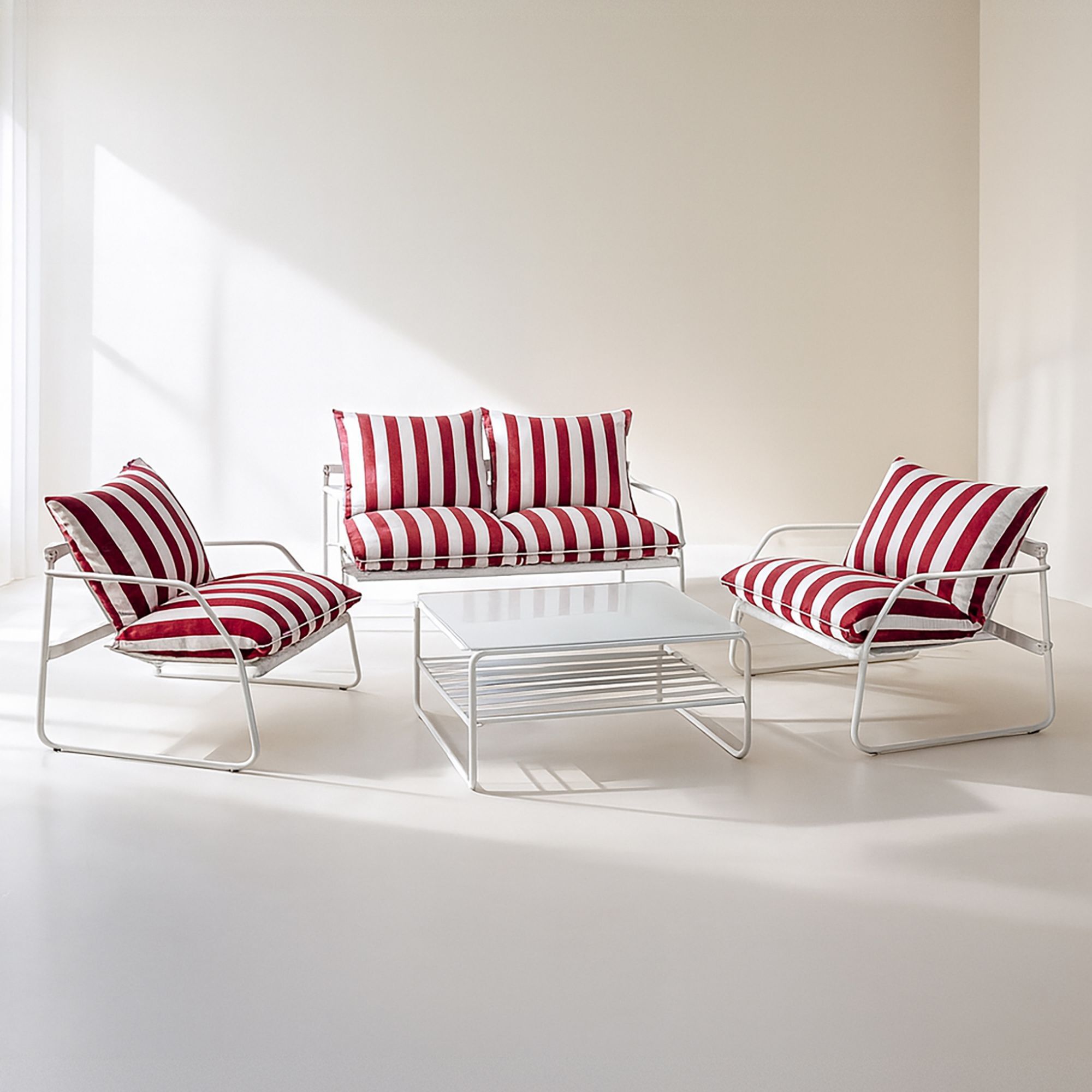 Salon de jardin 4 places en acier et tissu coquelicot LUIGI