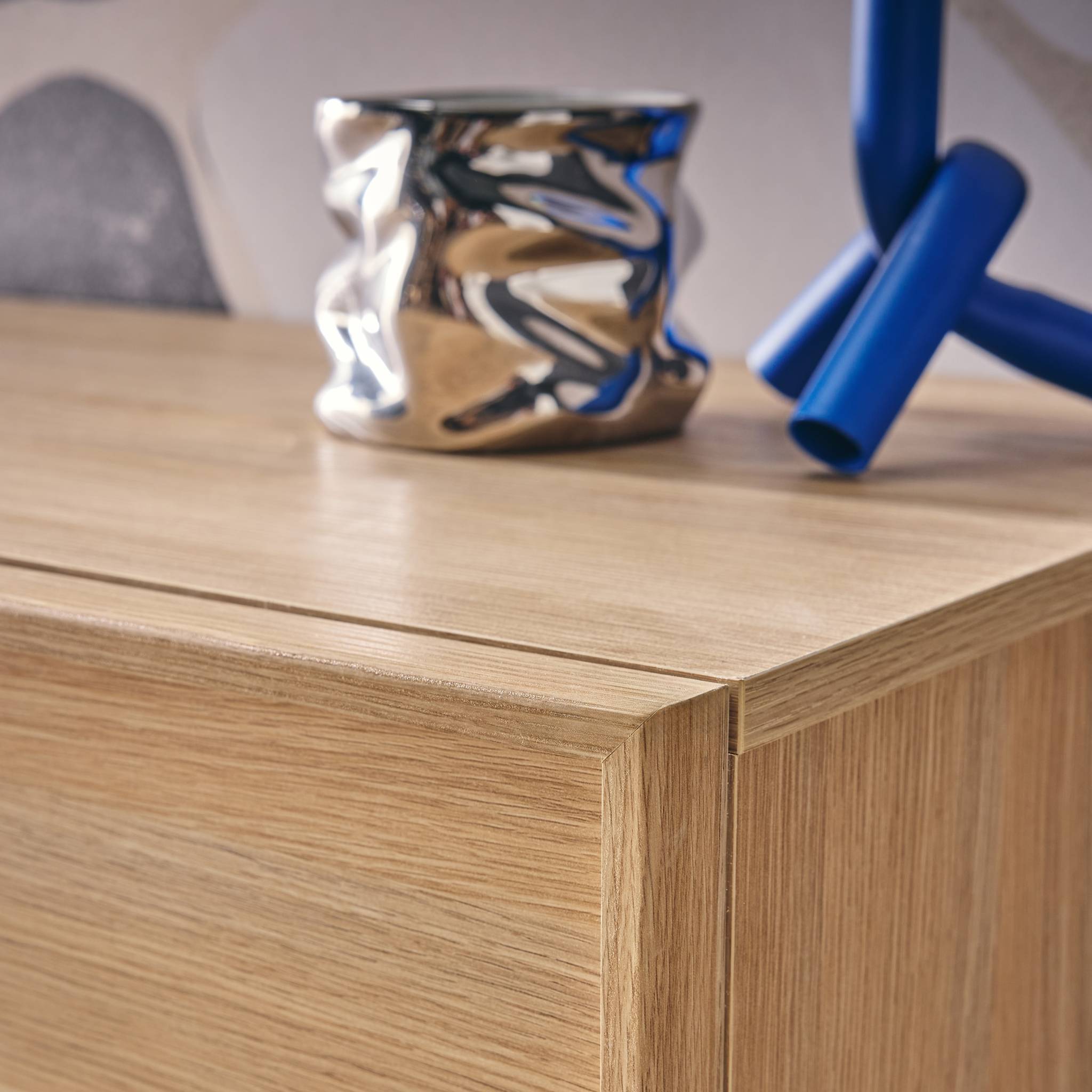 Buffet effet bois naturel 2 portes 80 cm 4 compartiments - L 80 x P 43 x H 85cm - Kuba