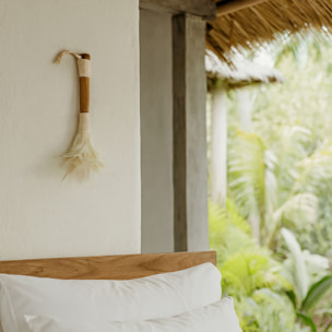 Plumeau décoratif en bambou et plumes blanches KEMOA