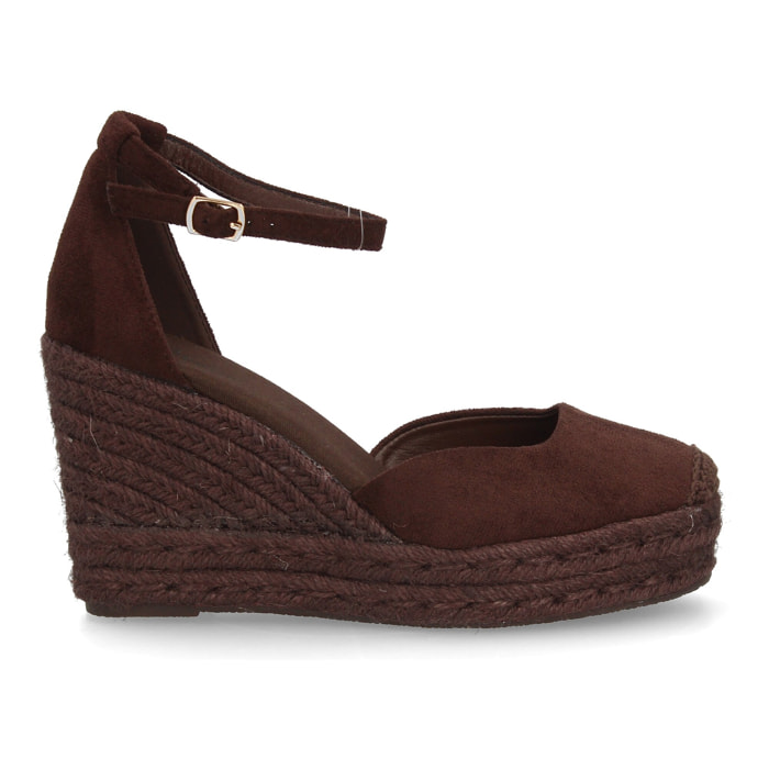 Alpargatas con cuña alta de esparto