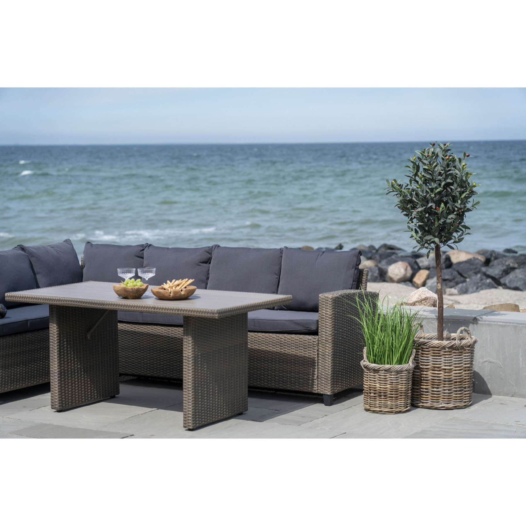 Set di 2 cesti Gili rotondi in rattan kubu naturale con manici - 30 e 40 cm