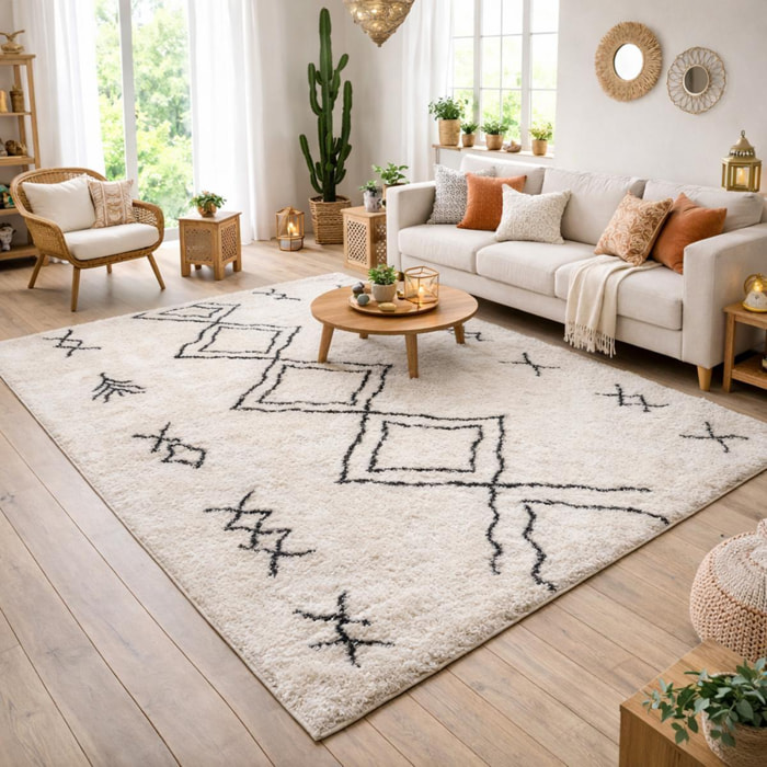 Tapis Shaggy longues mêches et aux motifs traditionnels Berbères