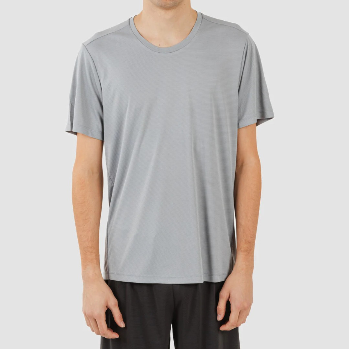 Completo sportivo pantaloncini tecnici semplici da uomo