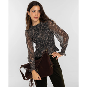 Blusa de mujer de gasa.