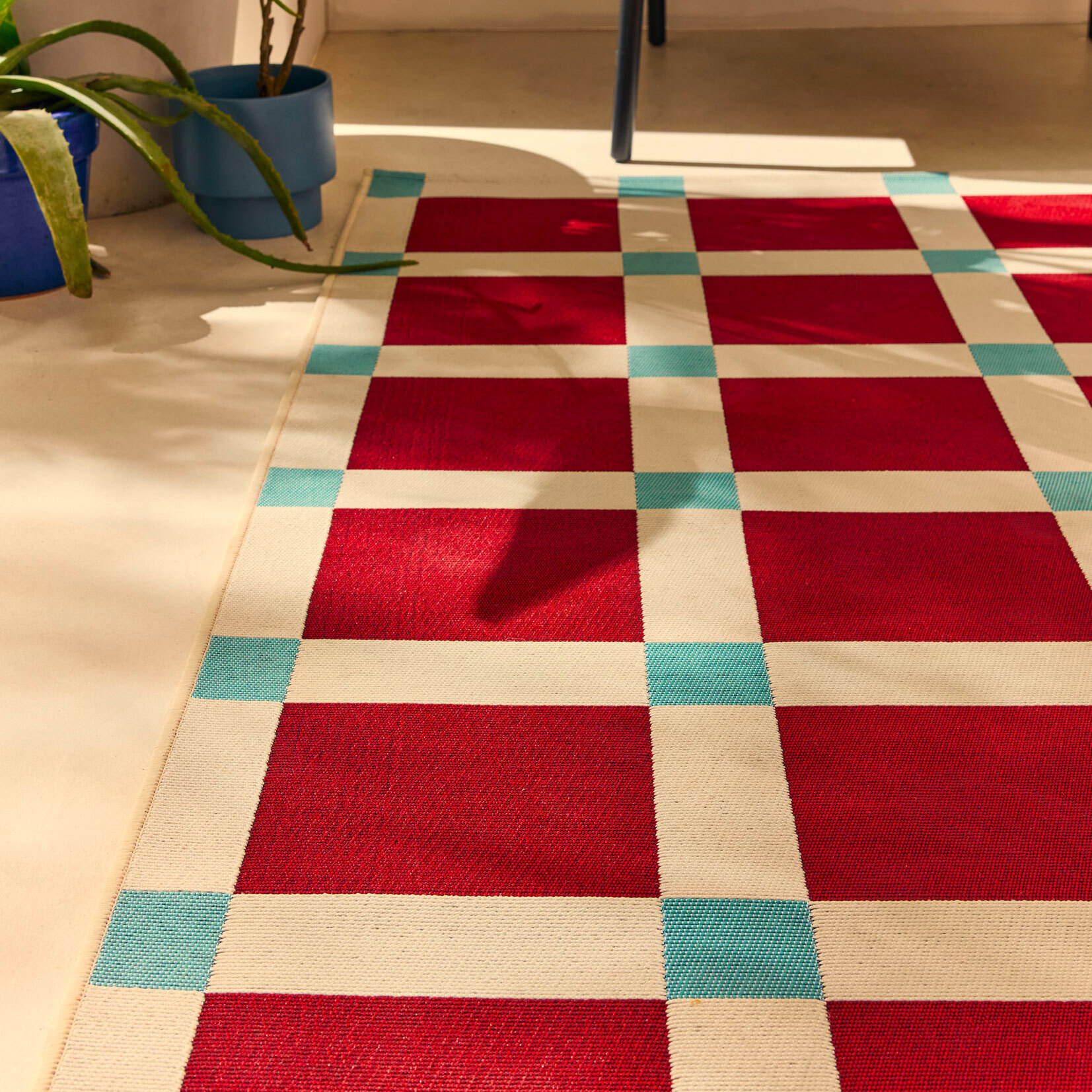 POSITANO - Tapis intérieur/extérieur à motif damier bordeaux