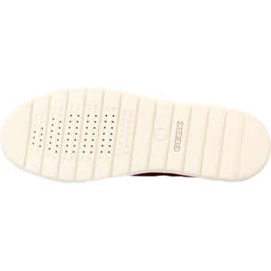 Zapatos Casual Mujer de la marca GEOX  modelo D BREEDA BURDEOS