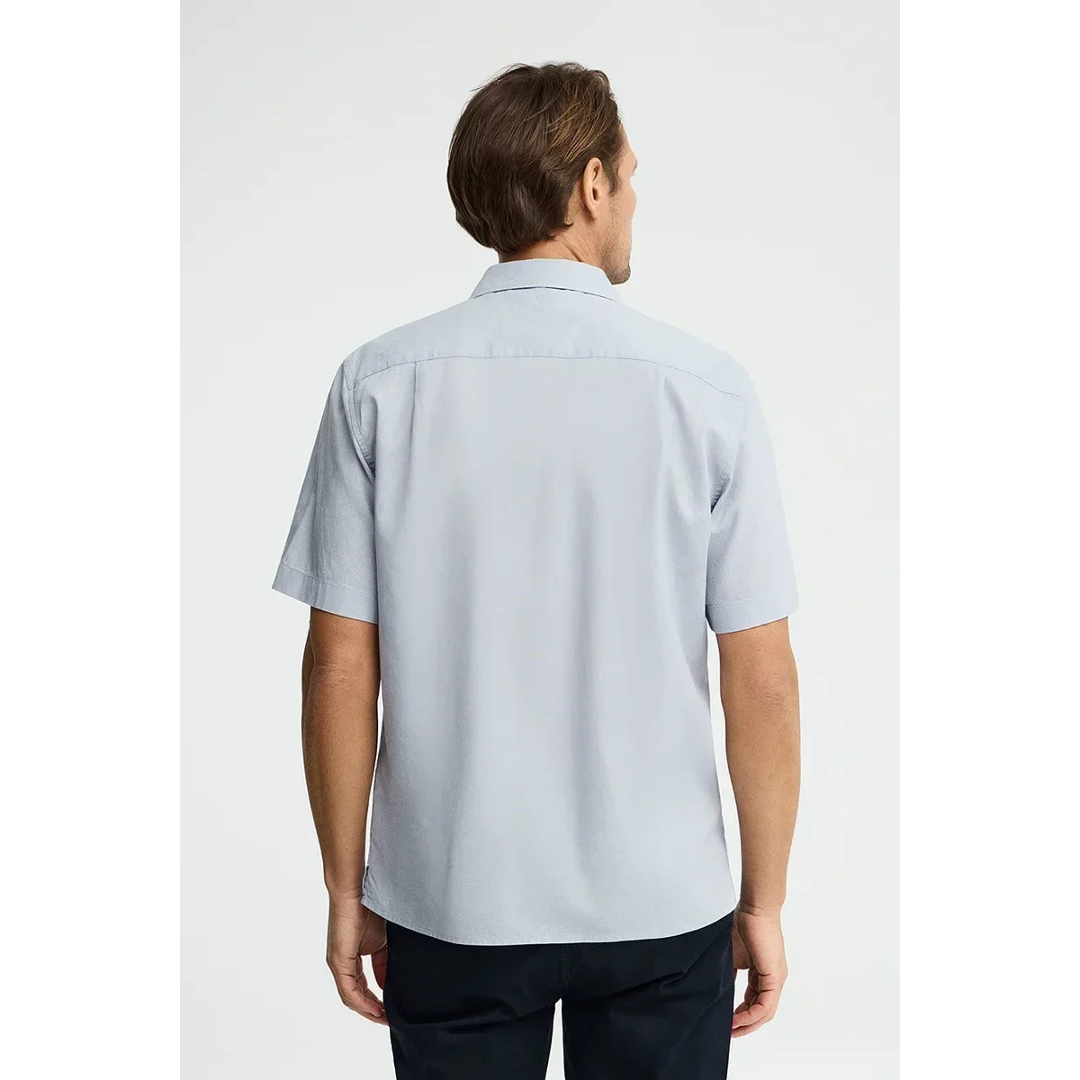 Camisa cotolino azul claro de manga corta y corte regular con logo Rigby Go