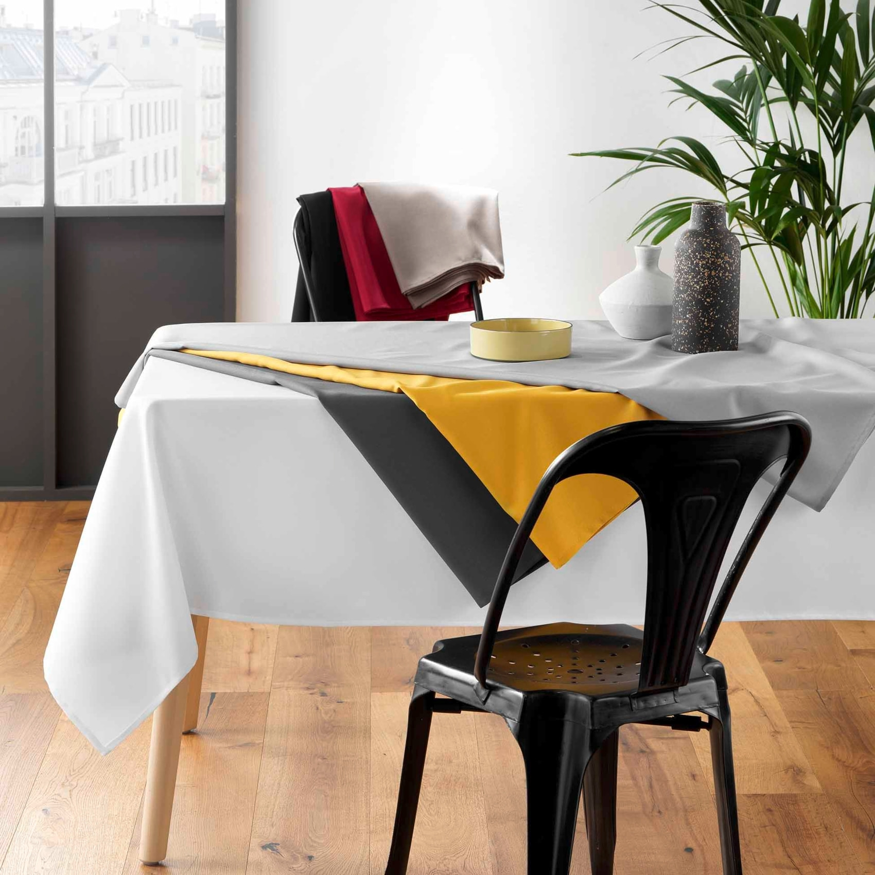 Nappe rectangulaire unie Essentiel - Rouge