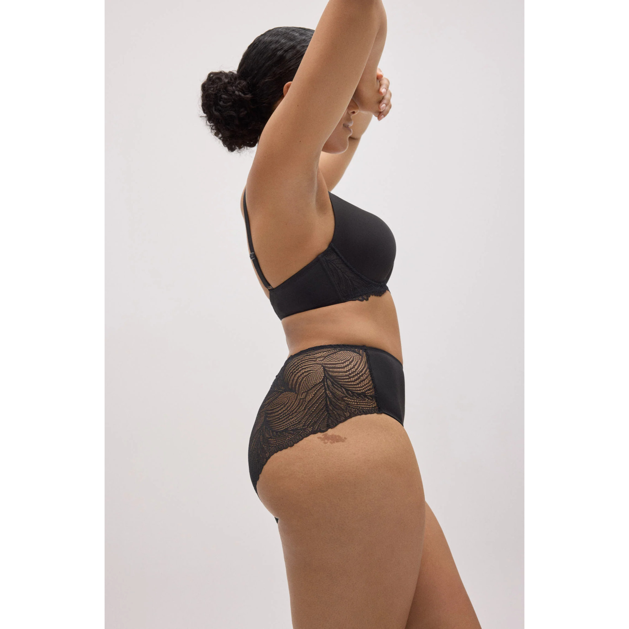Mutandine a vita alta in pizzo nero