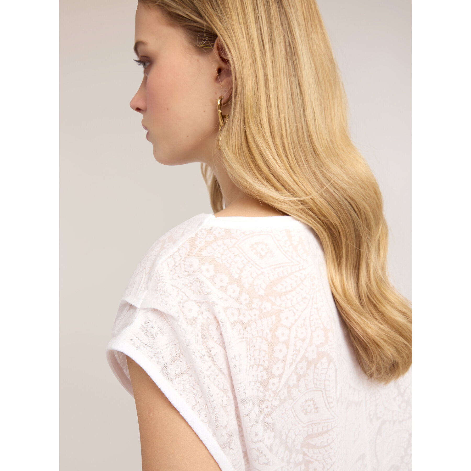 Motivi - Camiseta con acabado devoré - Blanco