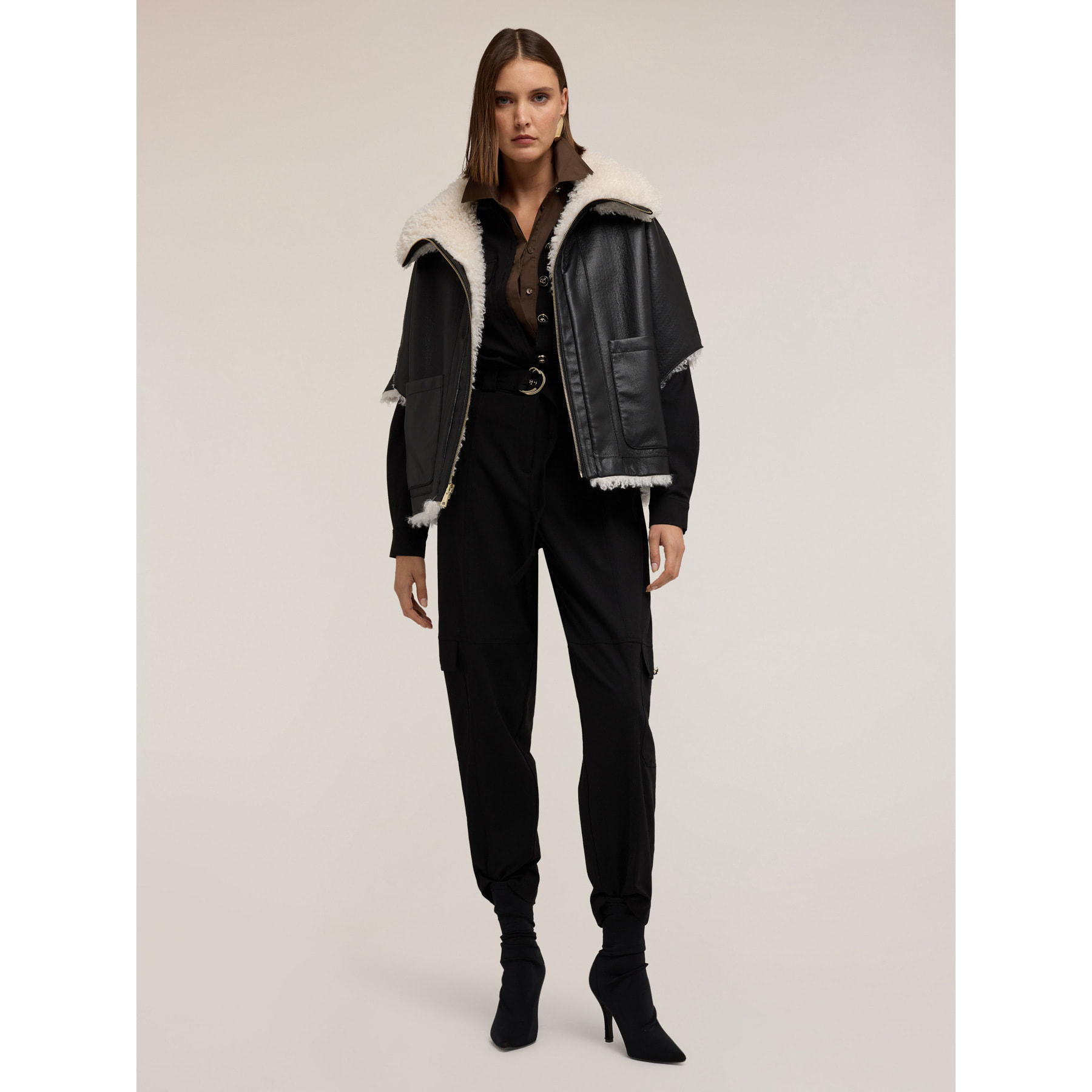 Motivi - Montone reversibile oversize con zip e tasche - Nero