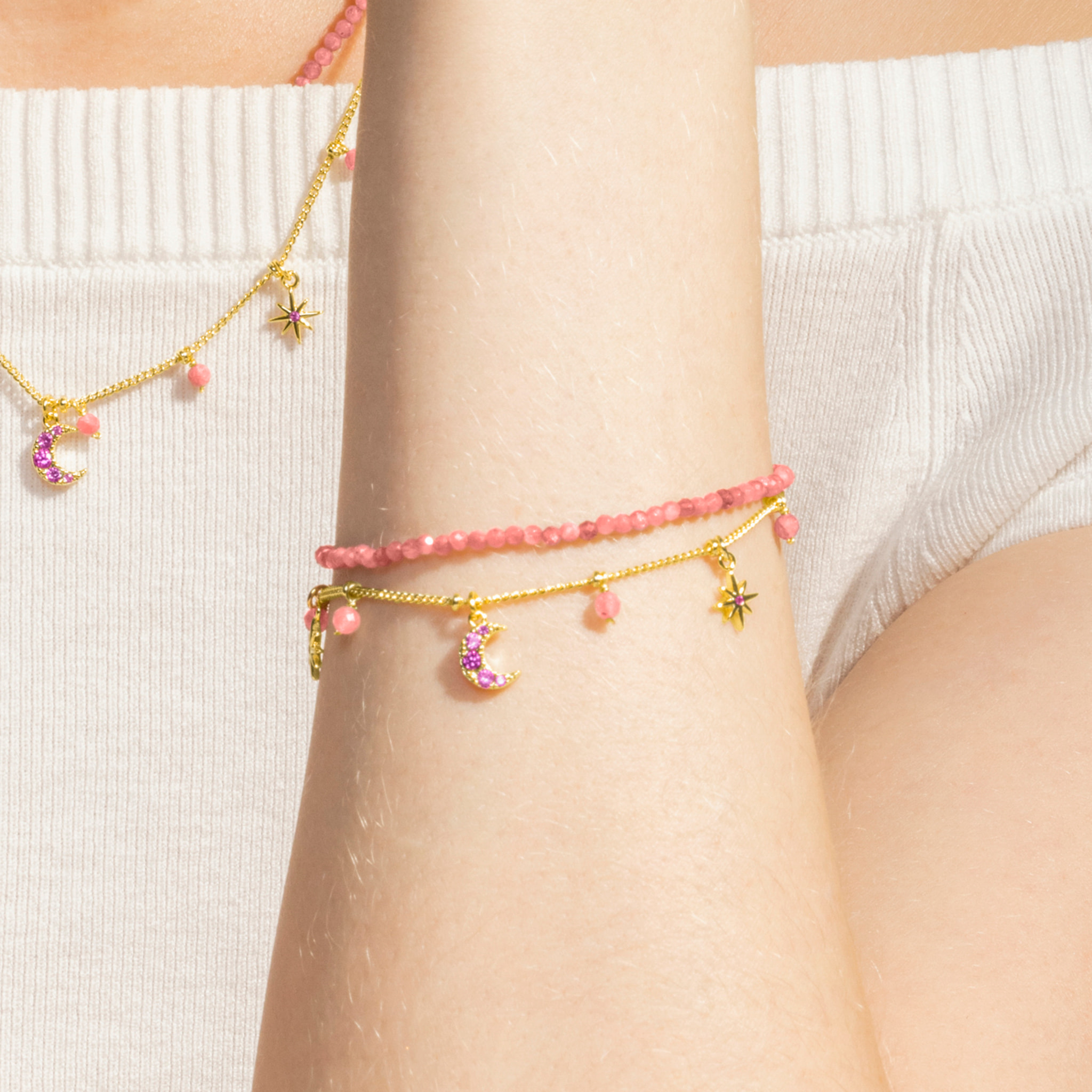 Pulsera con Cristal Rosa acabado oro 18k