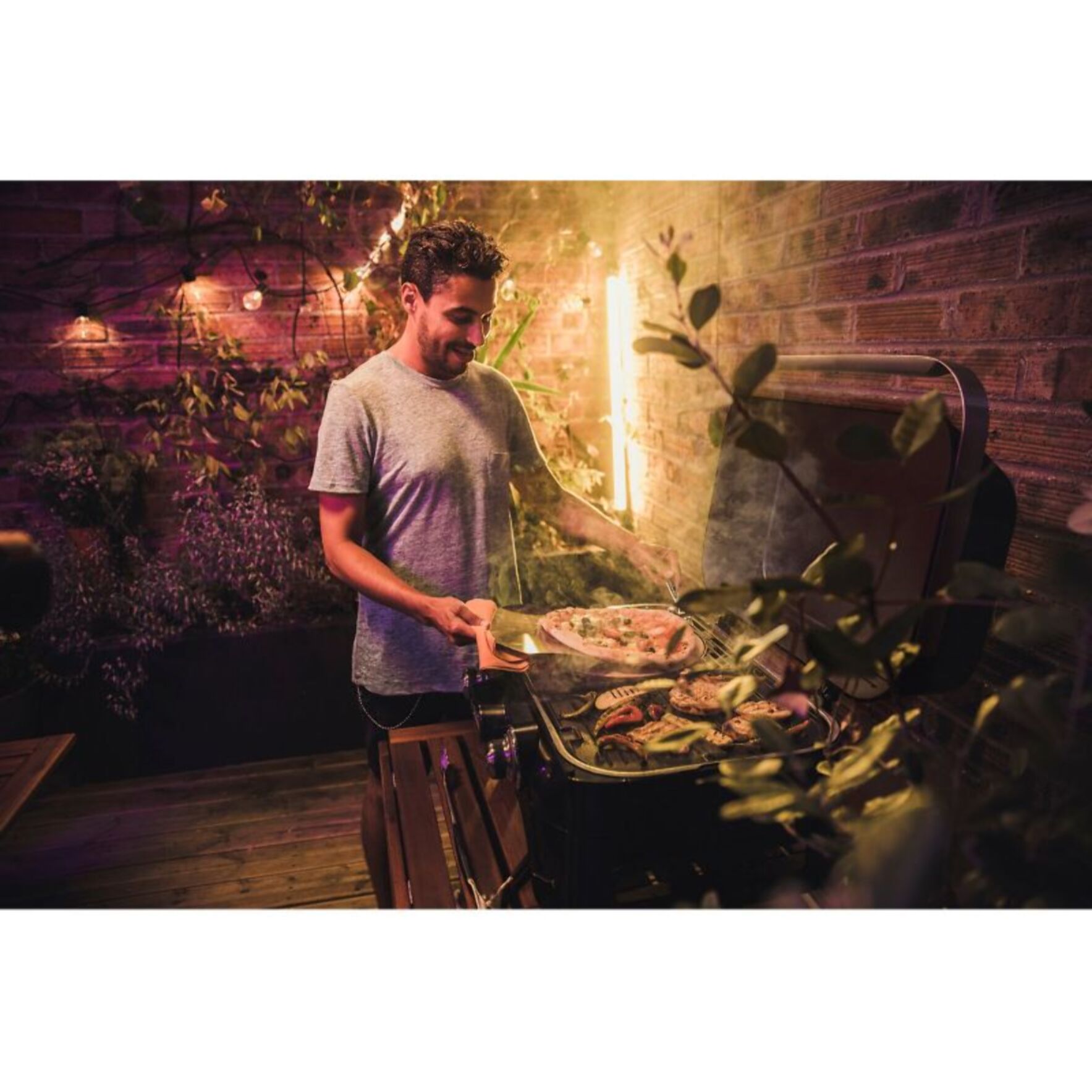 Barbecue gaz CAMPINGAZ Attitude LX noir 2 brûleurs à poser, 58x36 cm