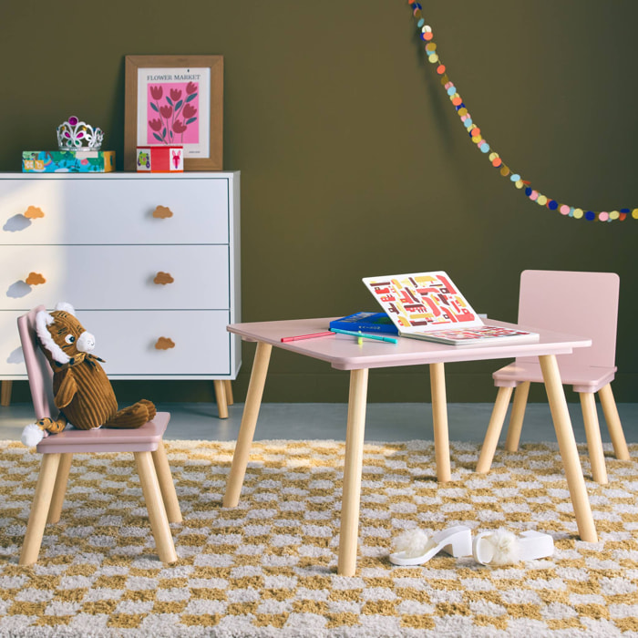 Table carrée enfant avec 2 chaises. pieds en pin. rose
