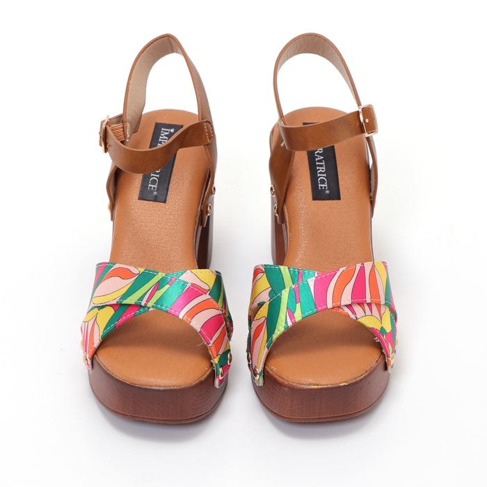 Sandali con tacco comodo e fasce in tessuto multicolore