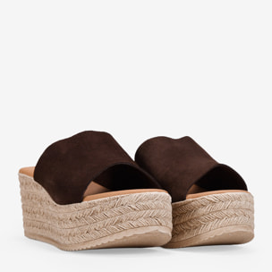 Sandalias de plataforma marrones en piel