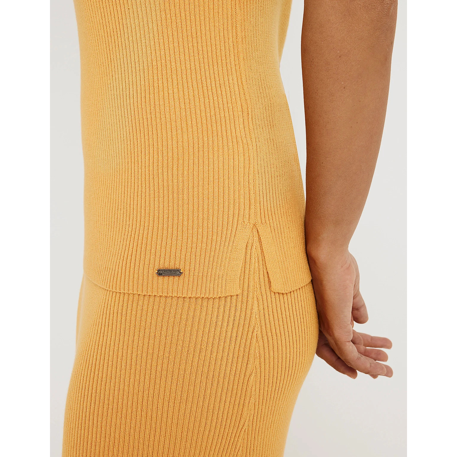 Camiseta Básica Tirantes - Zoltiac