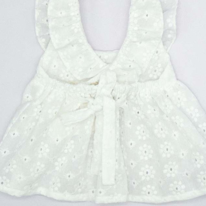 VESTIDO CON VOLANTE BLANCO