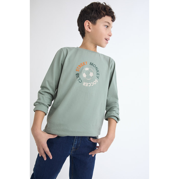 Camiseta niño verde de manga larga de punto, estampado Street Monkey Soccer Club, cuello redondo | Color: Verde medio | Street Monkey