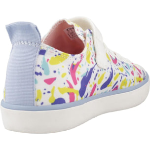 Zapatillas Niña de la marca GEOX  modelo J GISLI GIRL BLANCO