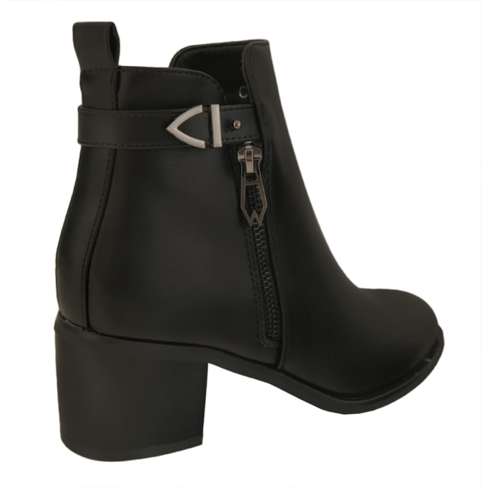 Stivaletti in simil pelle con tacco comodo