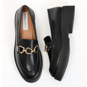 Mocassini in simil pelle con applicazione color oro