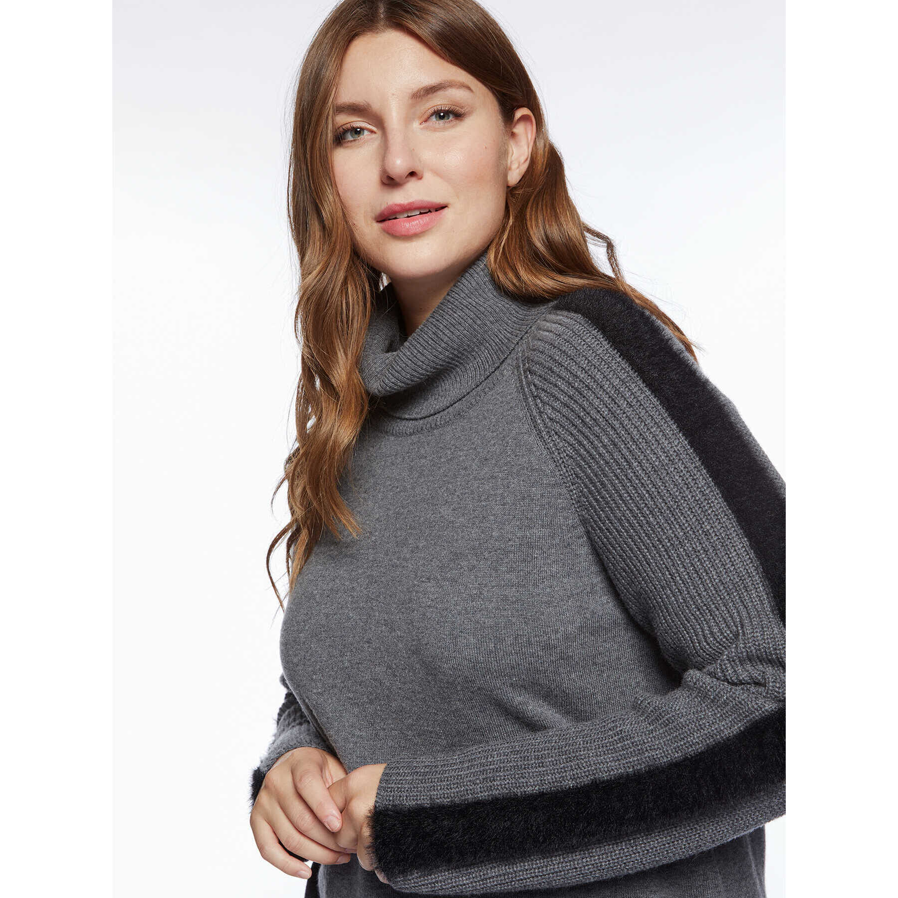 Fiorella Rubino - Jersey de cuello ancho con bordes negros - Gris