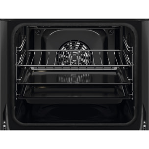 Electrolux Forno Multifunzione SurroundCook® Serie 300 con pulizia pirolitica Y4POF06BK