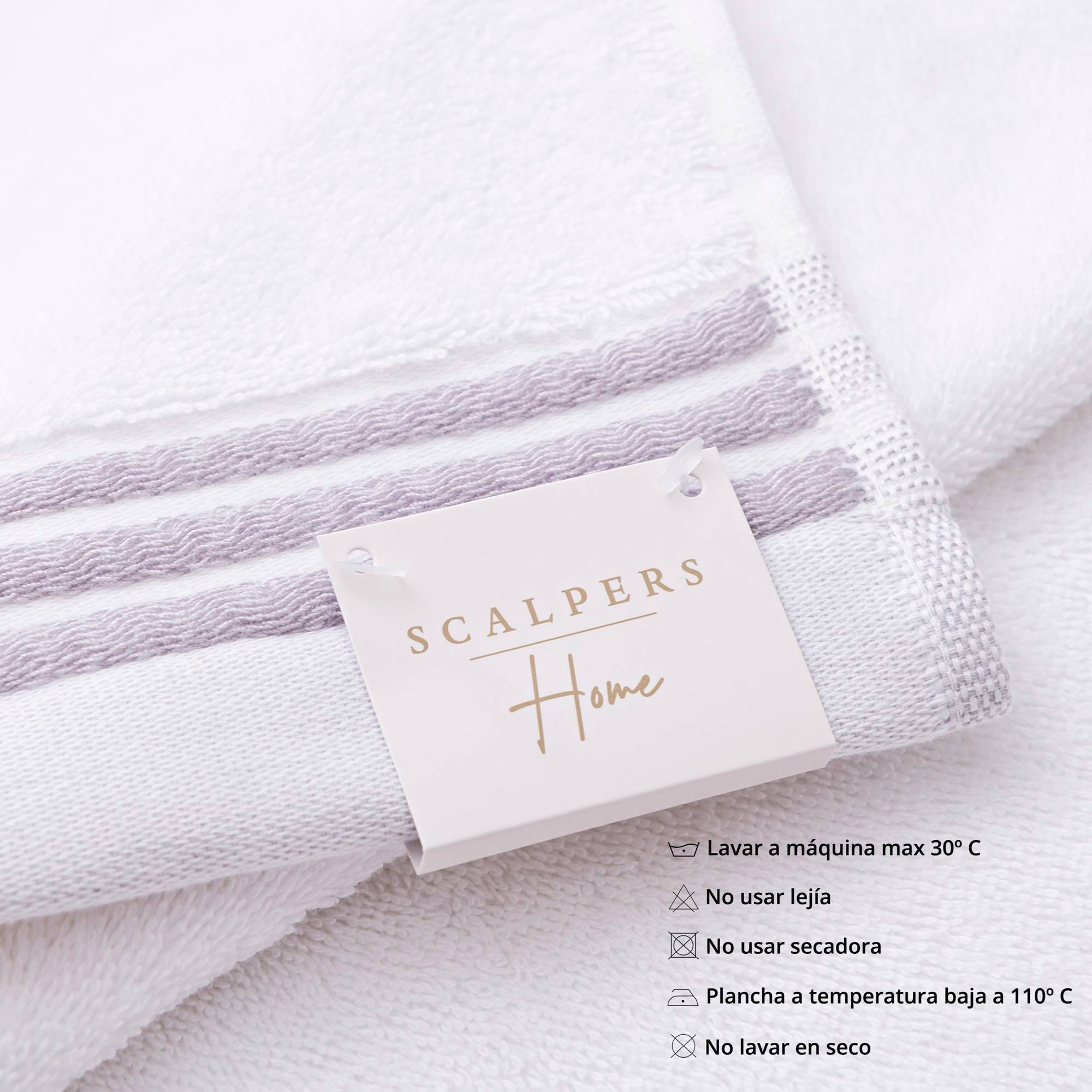 Juego de 4 sets de 3 toallas blancas (4x tocador 30x50cm + 4x manos 50x90cm + 4x baño 70x140cm) 450gsm en algodón scalpers home