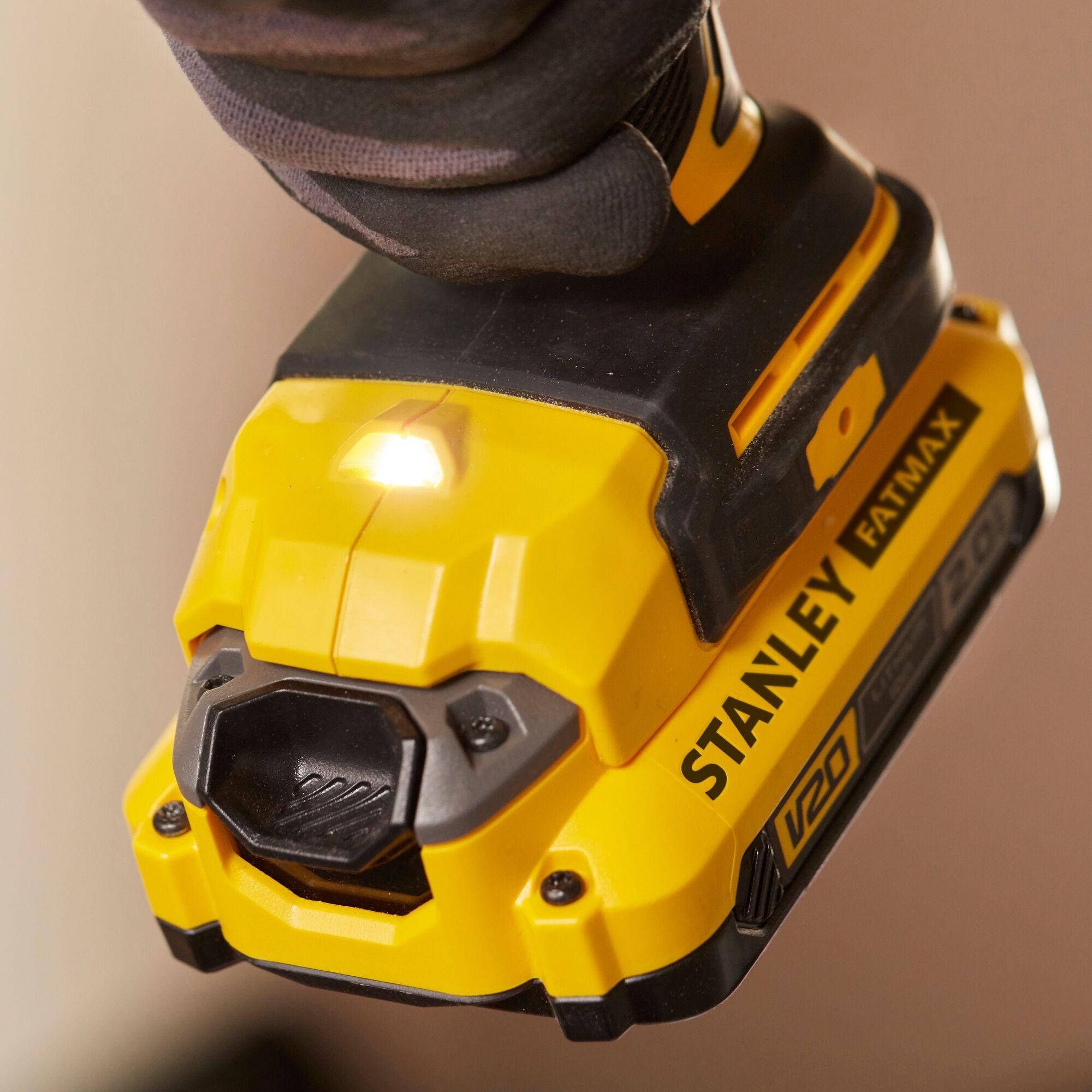 Perceuse visseuse Brushless 18V 80Nm Gamme V20 STANLEY Fatmax SFMCD720D2K-QW avec 2 Batteries Li-Ion 18 V 2,0 Ah, 1 Chargeur et 1 Malette de Transport