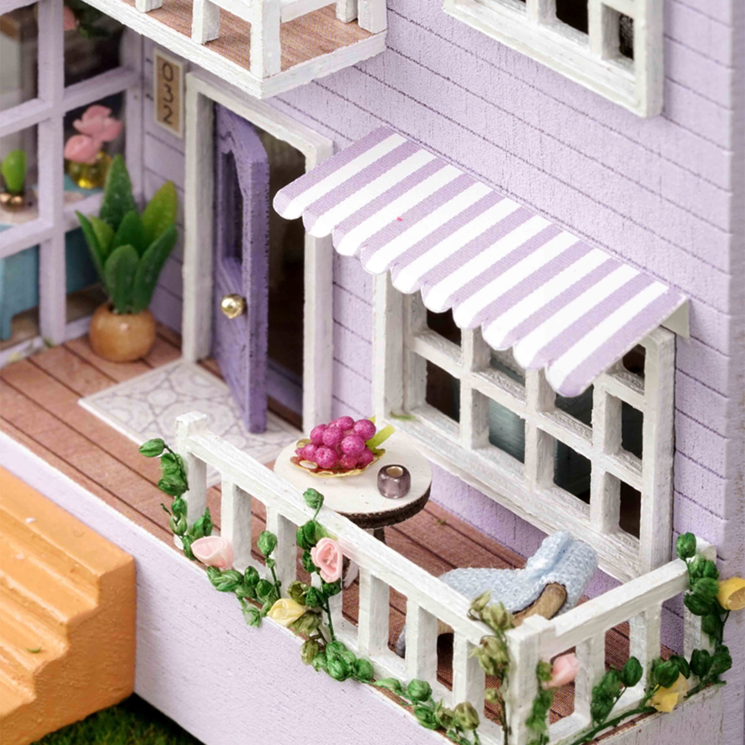 Mansión de la Felicidad. Maqueta 3D con diseño de panel de puerta abierta, realista con gran detalle y luces led.
