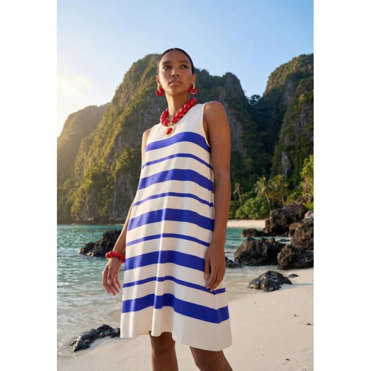 Abito corto in maglia con spalline larghe e riga irregolare