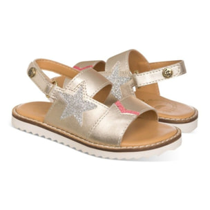 Sandalia dorada en piel con detalle de estrella color plata con purpurina