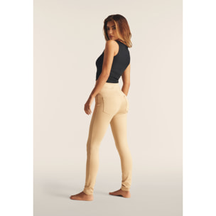 Pantaloni N.O.W. traspiranti vita alta e dettagli cut out