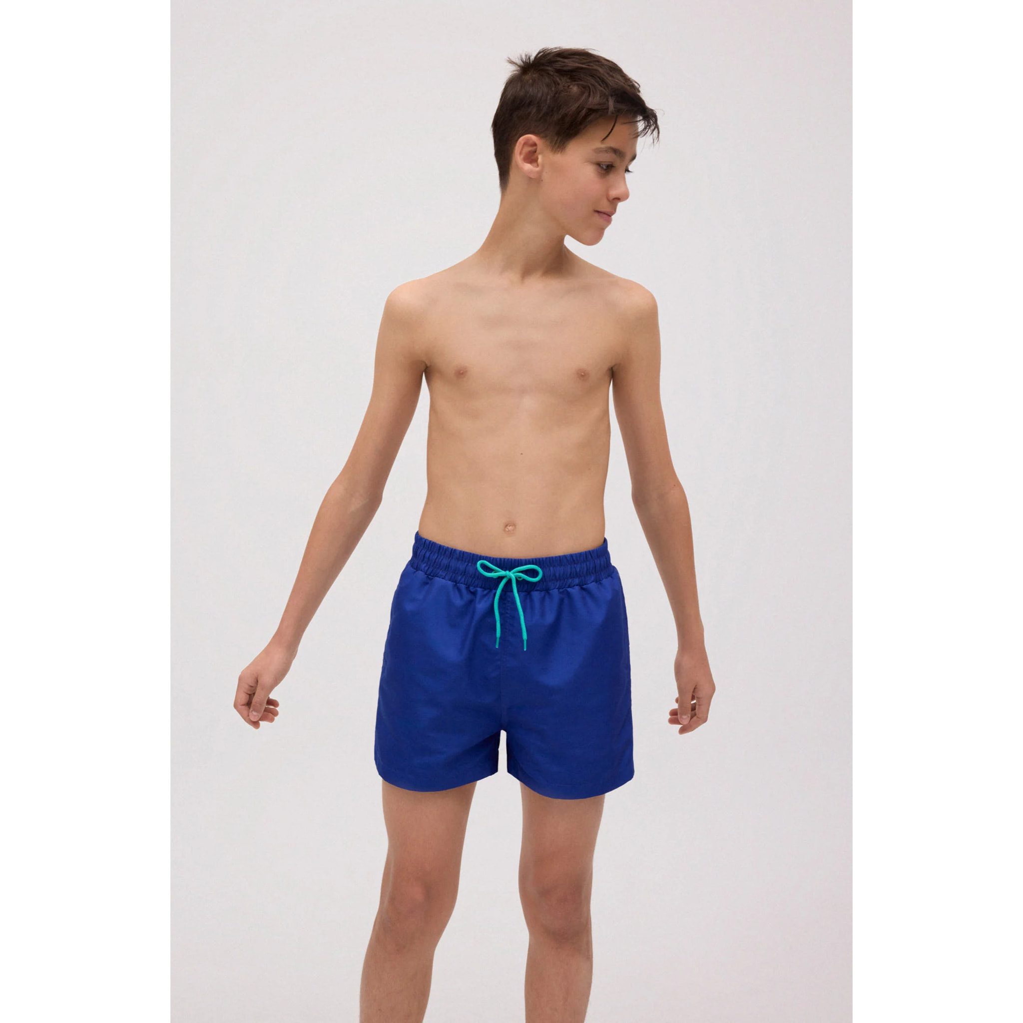 Costume da bagno corto da ragazzo in tinta unita blu scuro