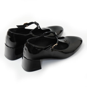 Dècolletè in simil pelle verniciata con tacco basso quadrato