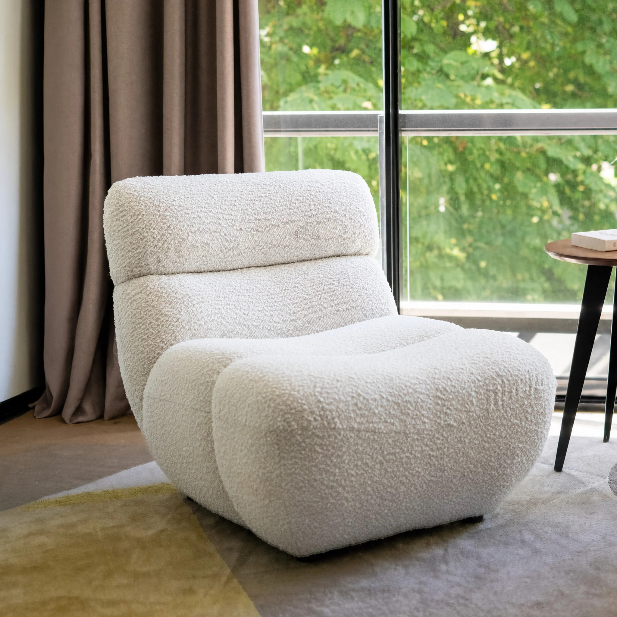 Fauteuil en tissu bouclé blanc - Teddy