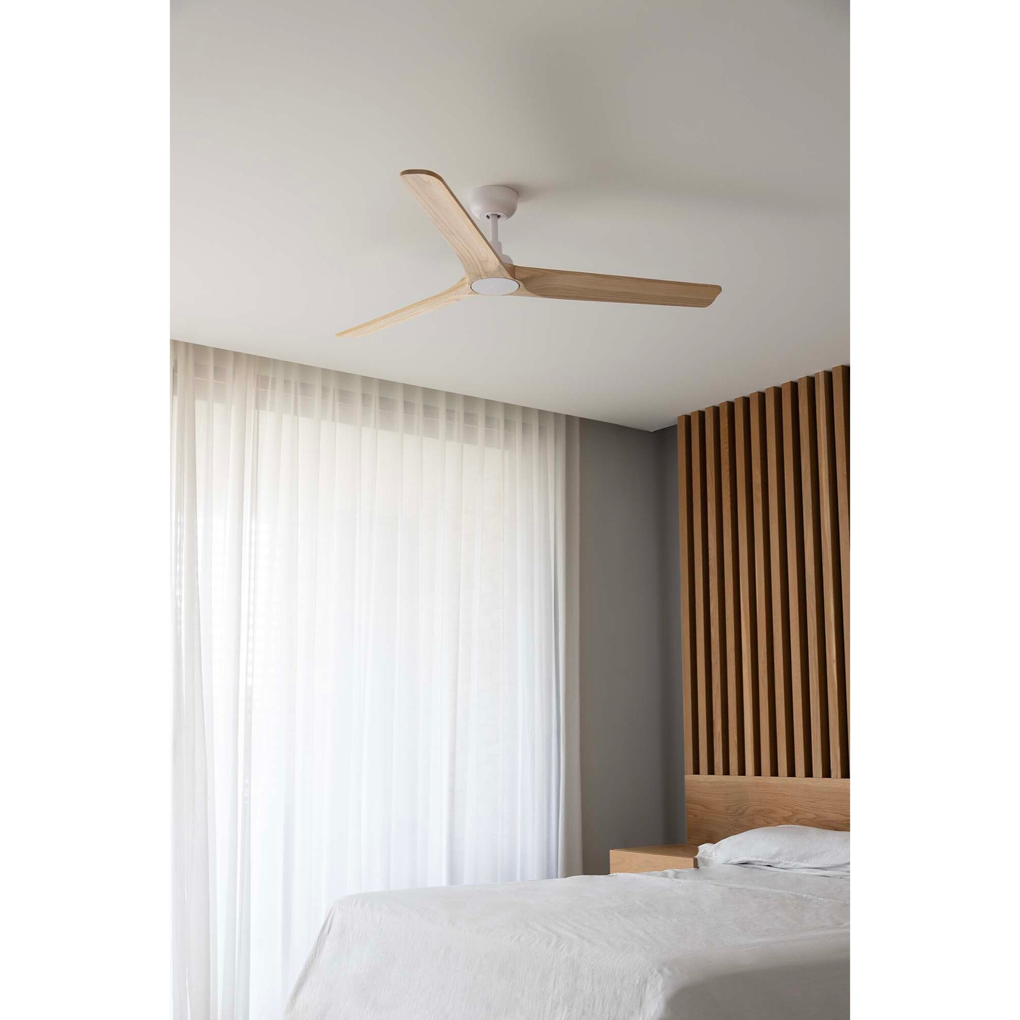 HEYWOOD M Ventilador blanco/madera clara DC