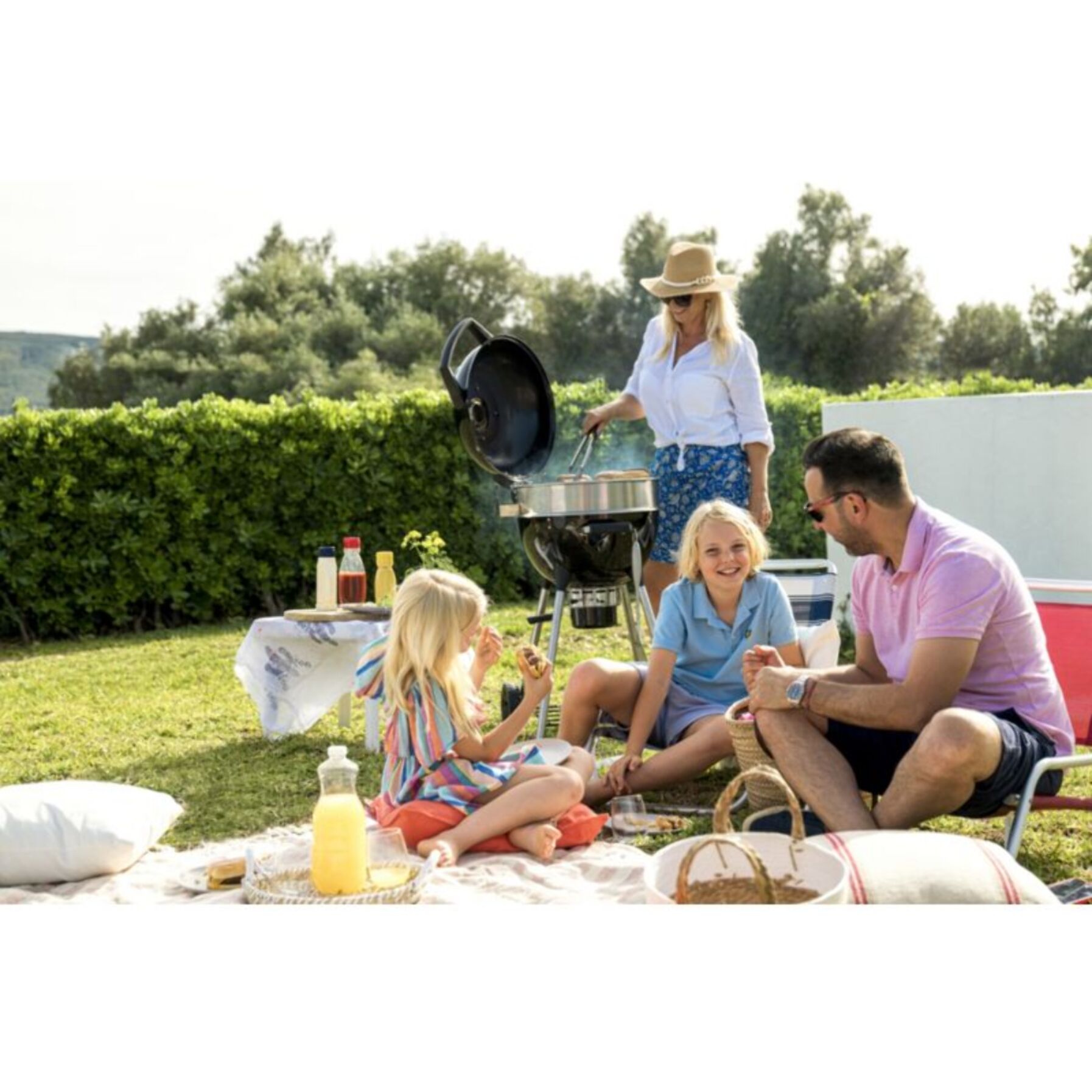 Barbecue charbon NAPOLEON Kettle PRO  noir sur pieds 47cm